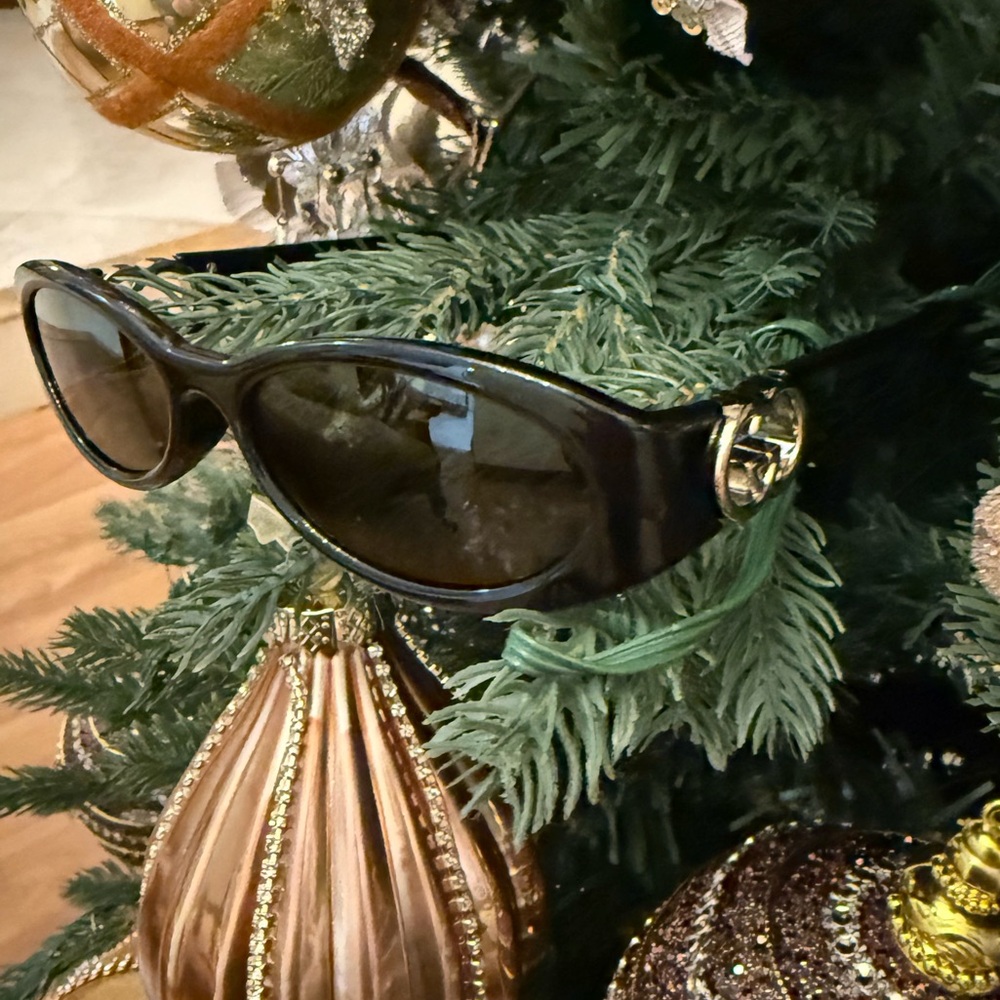 Gucci Black Designer Sunglasses - image 2